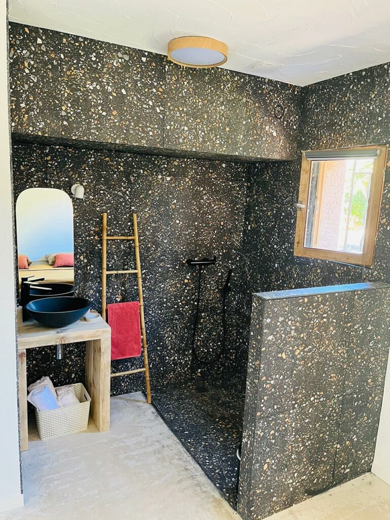 salle de bain dans Maison Louisette location villa Porto-Vecchio